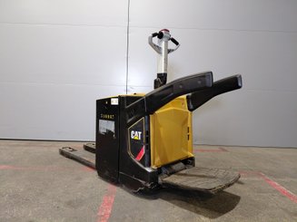Stand-on pallet truck Caterpillar NPV20N2