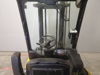 Four wheel front forklift Hyundai 45B9