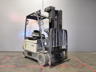 Four wheel front forklift Crown SCF6040-18 - 1