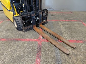 Four wheel front forklift Yale ERP20