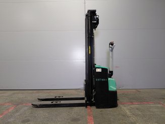 Pallet stacker Mitsubishi SBP12N2