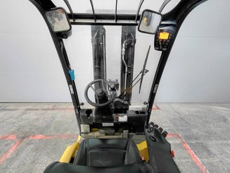Four wheel front forklift Yale ERP20 - 7