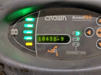 Four wheel front forklift Crown SCF6040-18 - 9