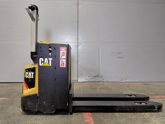 Pedestrian pallet truck Caterpillar NPP20N2E