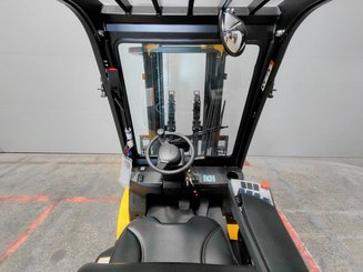 Four wheel front forklift Hangcha XE25i ( CPD25-XEY2HA-SI )