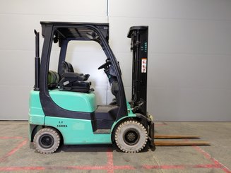 Four wheel front forklift Yale GLP20SX - 5