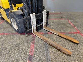 Four wheel front forklift Yale GLP35 - 6