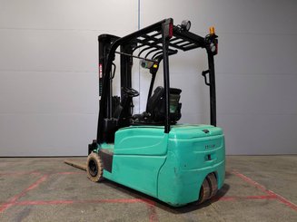 Three wheel front forklift Yale ERP16VTLWB - 2