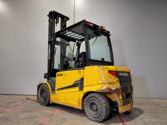 Four wheel front forklift Hyundai 45B9