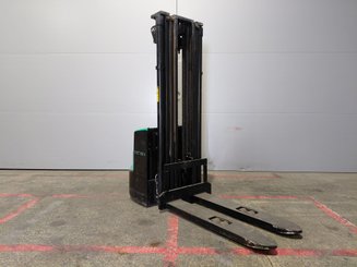 Pallet stacker Mitsubishi SBP12N2