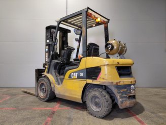 Four wheel front forklift Caterpillar GP30NTD - 2