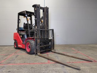 Four wheel front forklift Hangcha XF35G - 1