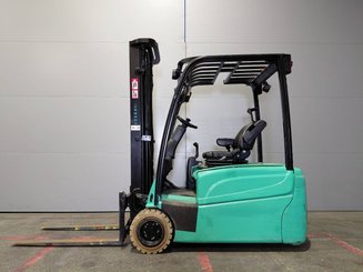 Three wheel front forklift Yale ERP16VTLWB - 4