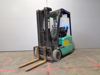 Three wheel front forklift Yale ERP16 ATF