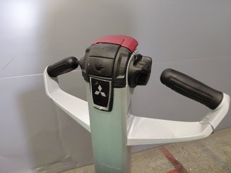 Pedestrian pallet truck Mitsubishi PBP16N2 - ACCOMPAGNANT