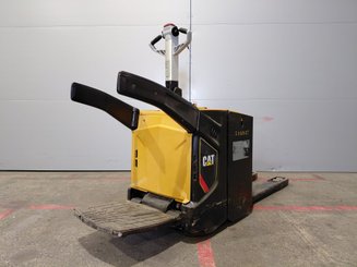 Stand-on pallet truck Caterpillar NPV20N2