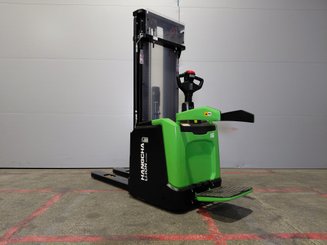 Stacker truck with folding platform Hangcha CDD16-XT1S-SI