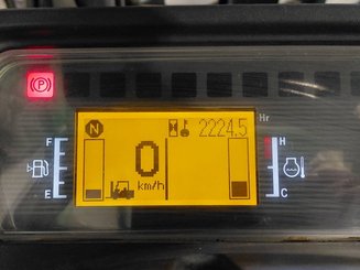 Four wheel front forklift Mitsubishi FD15