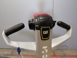 Stand-on pallet truck Caterpillar NPV20N2
