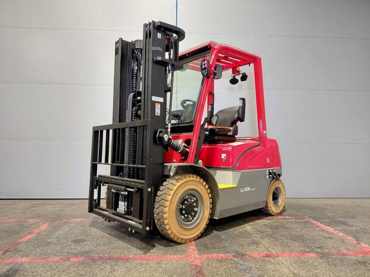 Four wheel front forklift Hangcha XE25i ( CPD25-XEY2HA-SI ) - 1