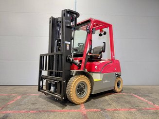 Four wheel front forklift Hangcha XE25i ( CPD25-XEY2HA-SI )
