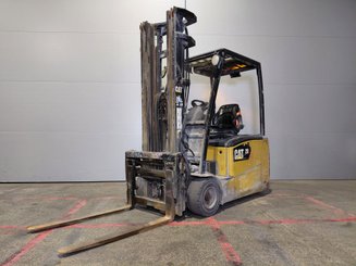 Three wheel front forklift Caterpillar EP20PNT - 1