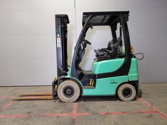 Four wheel front forklift Yale GLP20SX - 4