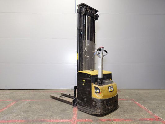 Pedestrian pallet stacker Caterpillar NSP16N2 - 1