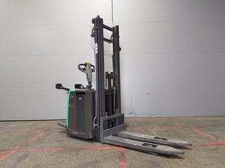 Stacker truck with folding platform Mitsubishi SBV12P