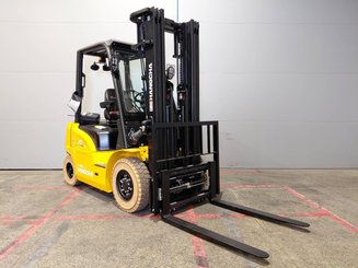 Four wheel front forklift Hangcha XE25Hi ( CPD25-XEY2H2-SI )