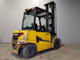 Four wheel front forklift Hyundai 45B9