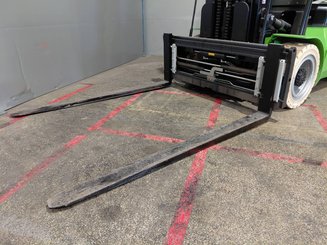 Four wheel front forklift Hangcha XC80i-600 (CPD80-XCY2-SI) - 6