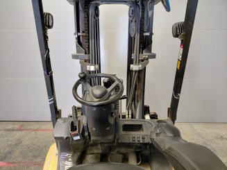 Four wheel front forklift Caterpillar GP30NTD - 8