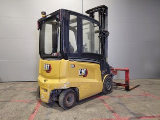 Four wheel front forklift Caterpillar EP30CN - 2