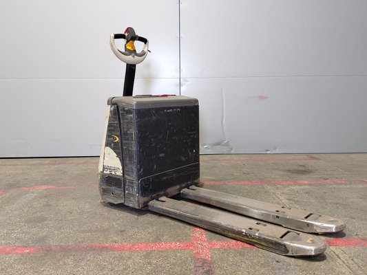 Pedestrian pallet truck Crown WP3020-2.0 - 1