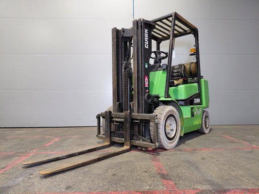 Forklift truck, LPG Clark CGP25 - 1
