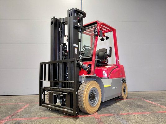 Four wheel front forklift Hangcha XE25i ( CPD25-XEY2HA-SI ) - 1