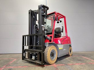 Four wheel front forklift Hangcha XE25i ( CPD25-XEY2HA-SI )