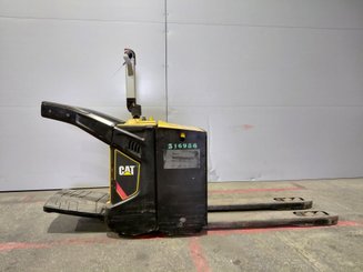 Stand-on pallet truck Caterpillar NPV20N2