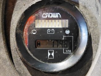 Pedestrian pallet stacker Crown WF3000 10 - 7