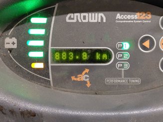 Four wheel front forklift Crown SCF6040-18