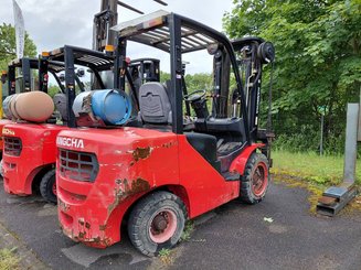 Four wheel front forklift Hangcha XF35G - 1