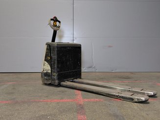 Pedestrian pallet truck Crown WP3020-2.0 - 1