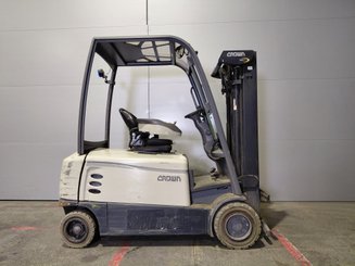Four wheel front forklift Crown SCF6040-16