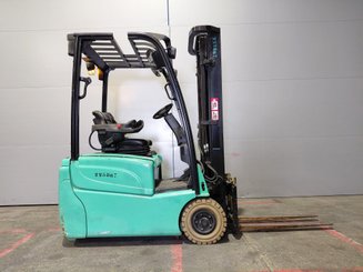 Three wheel front forklift Yale ERP15VTSWB - 5