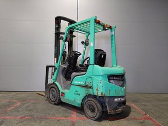 Four wheel front forklift Mitsubishi FD15
