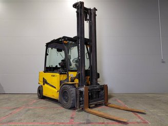 Four wheel front forklift Hyundai 45B9