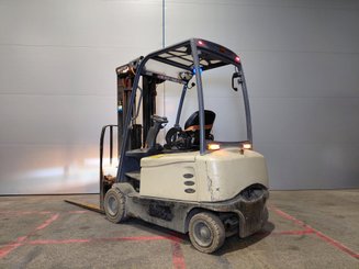 Four wheel front forklift Crown SCF6040-18 - 2