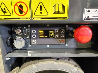 Vertical lift platform Haulotte Star 8S