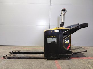 Stand-on pallet truck Caterpillar NPV20N2